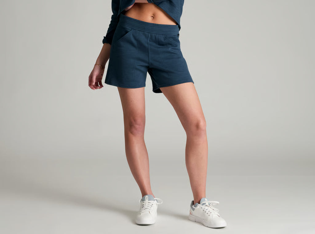 Lola™ 5" Short